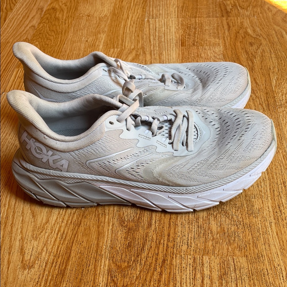 Hoka Arahi 5